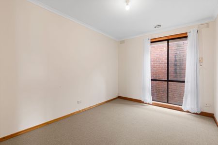 Spacious newly renovated 3-Bedroom Home in Epping - Photo 5