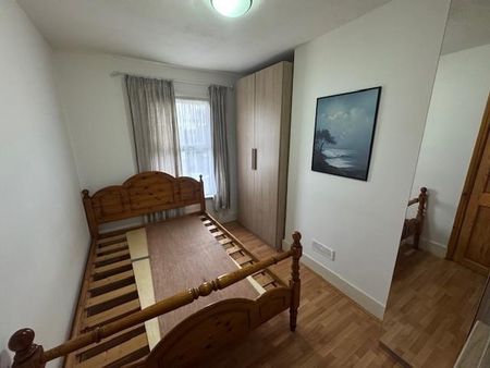 3 bedroom terraced house to rent - Photo 3