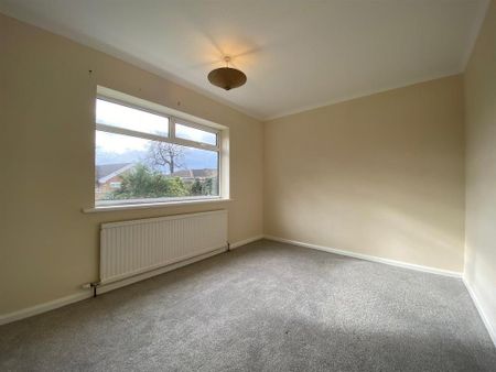 3 bedroom detached bungalow to rent - Photo 3