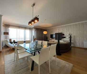4 room luxury Apartment for rent in Lisbon, Portugal - Photo 2