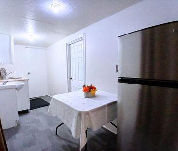 For Lease - 861 Cosburn Avenue Unit# Lower, Toronto, Ontario - Photo 2