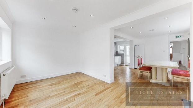 6 bedroom semi-detached house to rent - Photo 1