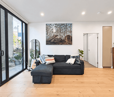 Modern One Bedroom Apartment in Prime Castle Hill Location - Photo 4