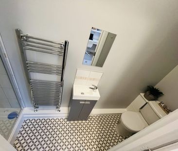 BEDROOM 6 – SMALL DOUBLE ENSUITE - Photo 6