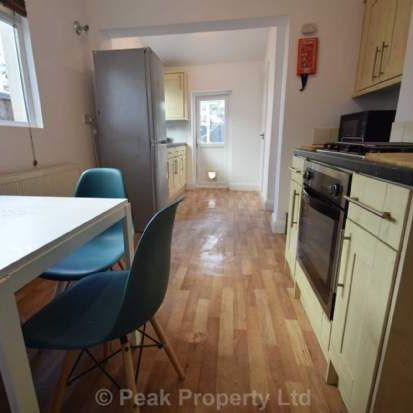 1 bedroom property to rent in Westcliff On Sea - Photo 1