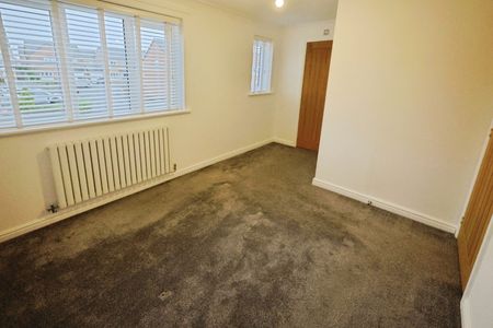 3 bedroom House To Let - Photo 4