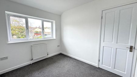 3 bedroom end of terrace house to rent - Photo 5