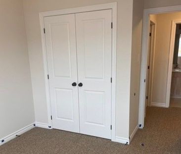 For Lease - 77 Richelieu Street, Russell, Ontario - Photo 4