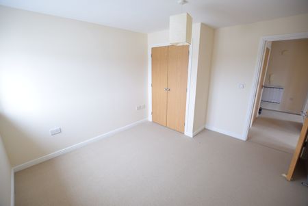 2 Bed Flat, Branagh Court, RG30 - Photo 5