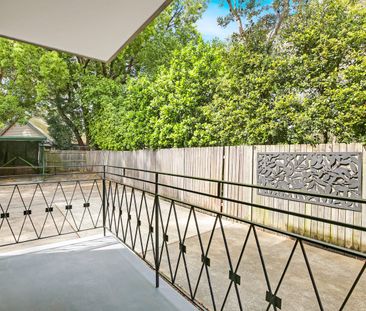 Charming 2-Bedroom Apartment in Prime Hunters Hill Location - A Mus... - Photo 5