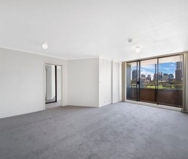 Spectacular Harbour & City Views in a Prestigious Potts Point Address - Photo 1