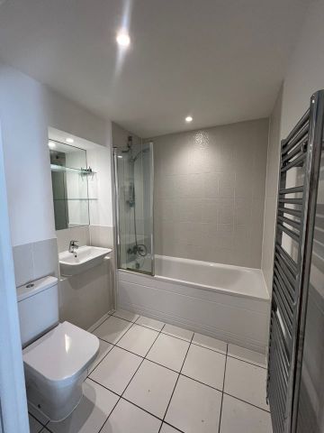 2 Bed Flat, Centenary Plaza, SO19 - Photo 5