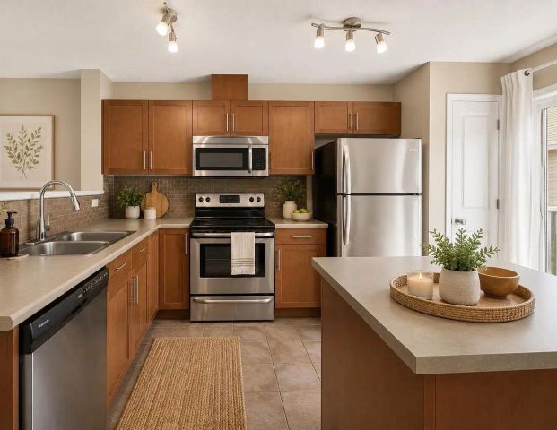 3 bedroom 2.5 bathroom Townhouse in Summerside — 3 Bedrooms Townhouse - Photo 1