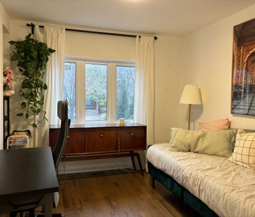 For Lease - 143 Belgravia Avenue Unit# Main, Toronto, Ontario - Photo 1