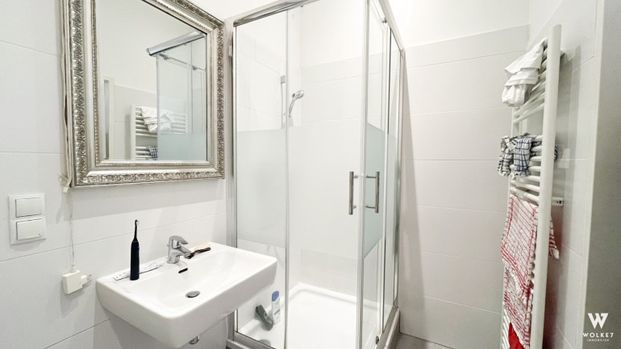 Gepflegte 2-Zimmer Wohnung nahe Hauptbahnhof I Fischgrätenparkett & 3,5 m Raumhöhe - Photo 1