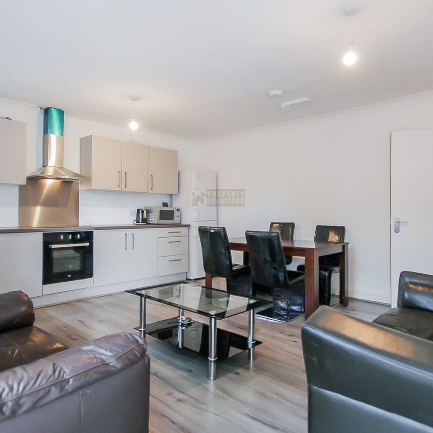 16 Bodmin Grove - Photo 1