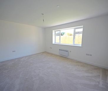 3 bedroom bungalow to rent - Photo 3