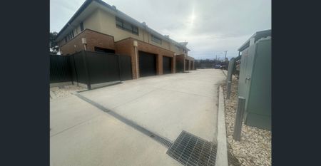 Beautiful Near-New Townhouse in the Heart of Semaphore! - Photo 3