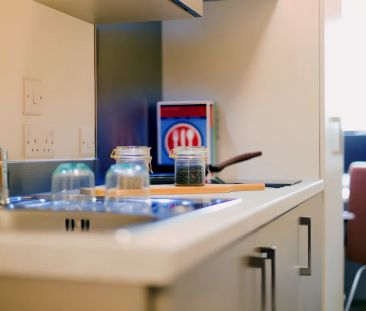 Penthouse Studio - Photo 3