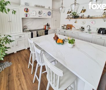 5 bed detached house to rent in Queens Park South Drive, Bournemout... - Photo 4