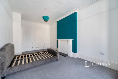 2 bedroom flat to rent Elphinstone Road, Southsea - Photo 5