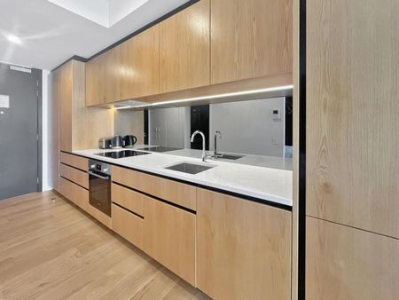 Immaculately Presented, Fully Furnished Studio ... - Photo 4