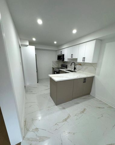 For Lease - 169 Flagstone Way, Newmarket, Ontario - Photo 5