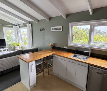 WELL PRESENTED 2x bedroom, 1x bathroom home: - Photo 4