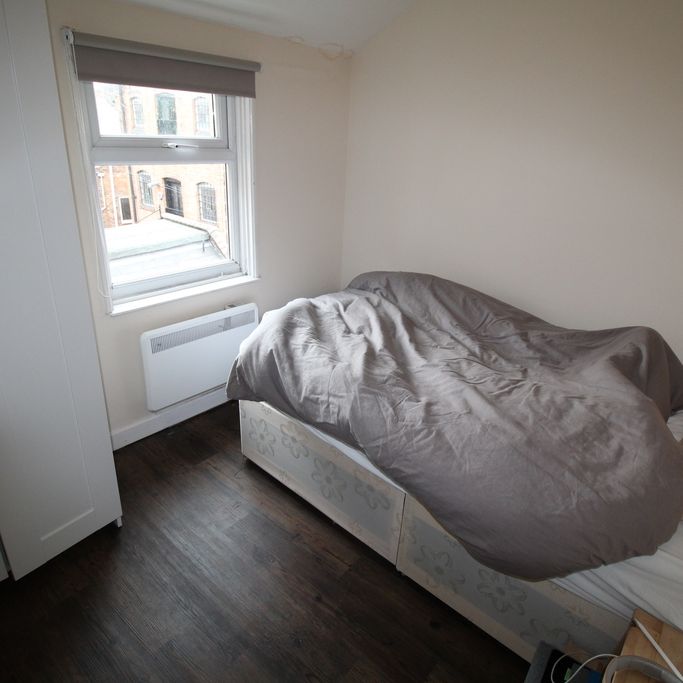 1 Bed Student Accommodation - Photo 1