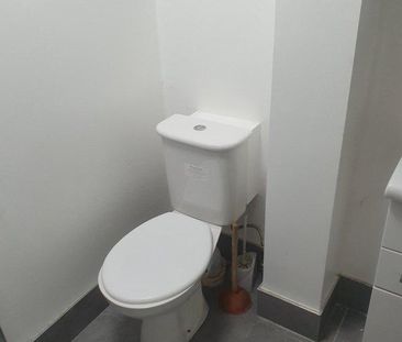 3 bedroom house share to rent - Photo 3