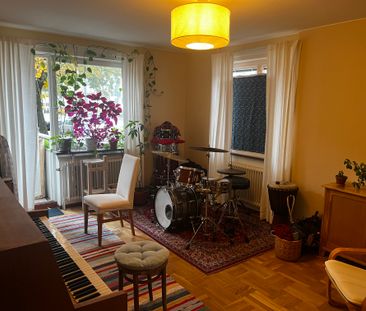 Emågatan, Bagarmossen - Foto 4