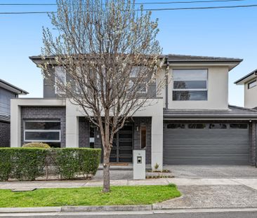 Spacious family living in a prime Strathmore setting - Photo 2