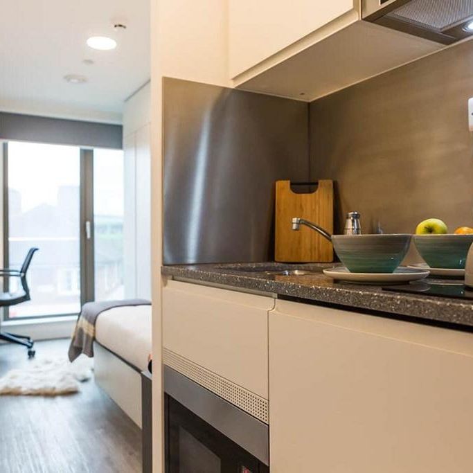 Studio to rent - Photo 1