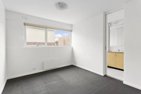 Unit 4/23 Northcote Road, Armadale. - Photo 3