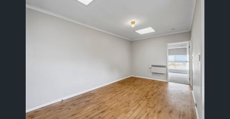 Two-bedroom apartment situated a stones throw from Box Hill Central. - Photo 2
