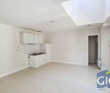 Location Appartement 1 pièce 31m² - Photo 5