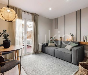 4 room luxury Apartment for rent in Barcelona, Spain - Photo 3