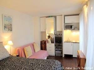 Logement à Paris, Location meublée - Photo 1