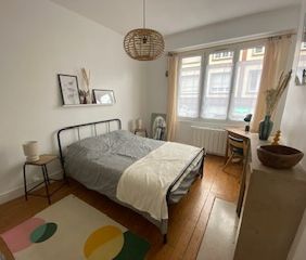 TRES JOLI T2 MEUBLÉ - AU COEUR DU CENTRE-VILLE - Photo 3