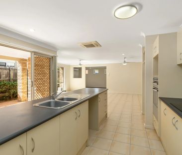 New Painted and New Carpets - Photo 3