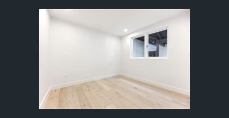 PRIVATE HOUSE-LIKE HARBOURSIDE APARTMENT WITH GLORIOUS VIEWS - Photo 3