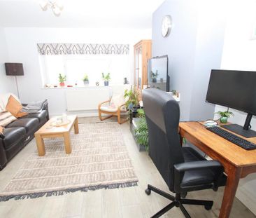 2 bedroom maisonette to rent - Photo 6