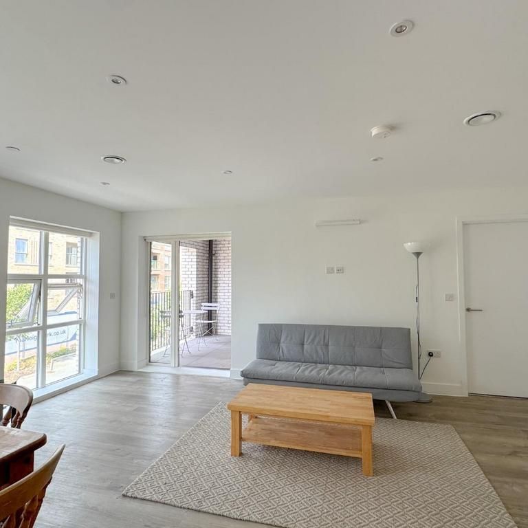 1 bedroom flat to rent - Photo 1