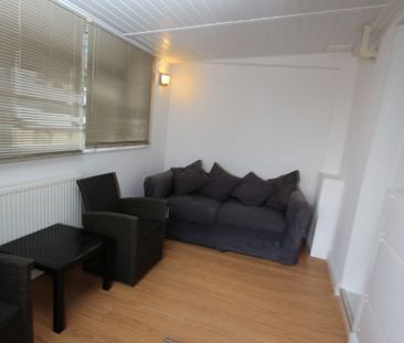 STUDENT Five Bedroom Maisonette – Surbiton (Tolworth Broadway, KT6) - Photo 2