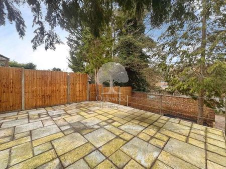 Carrington Road, High Wycombe, HP12 - Photo 3