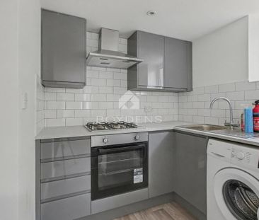 3 bedroom end of terrace house to rent - Photo 1