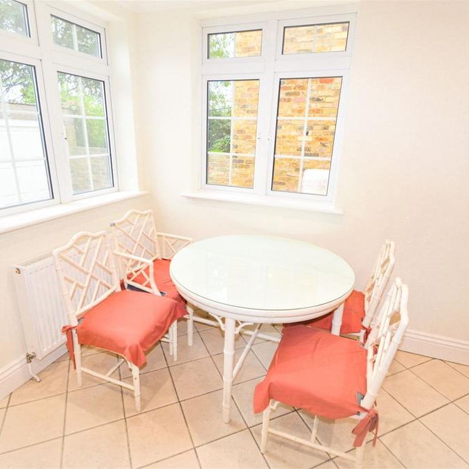 2 bedroom cottage to rent - Photo 1