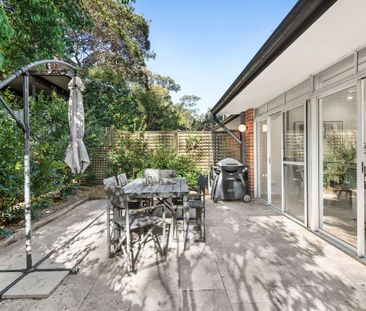 Tranquil, Low-Maintenance Living Just Steps from Lane Cove Village - Photo 1