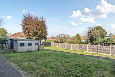 Tottenhall Road, N13, London - Photo 5