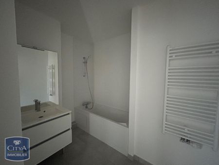 Location Appartement 3 pièces 59m² NANTERRE 92000 - Photo 2